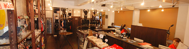 落ち着いた雰囲気の店内