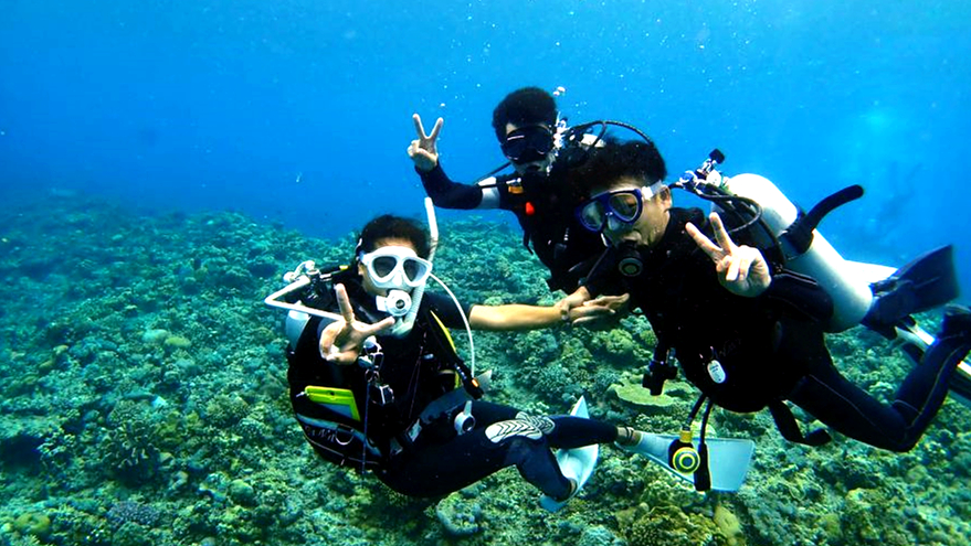 Introductory diving at the kerama island in Okinawa